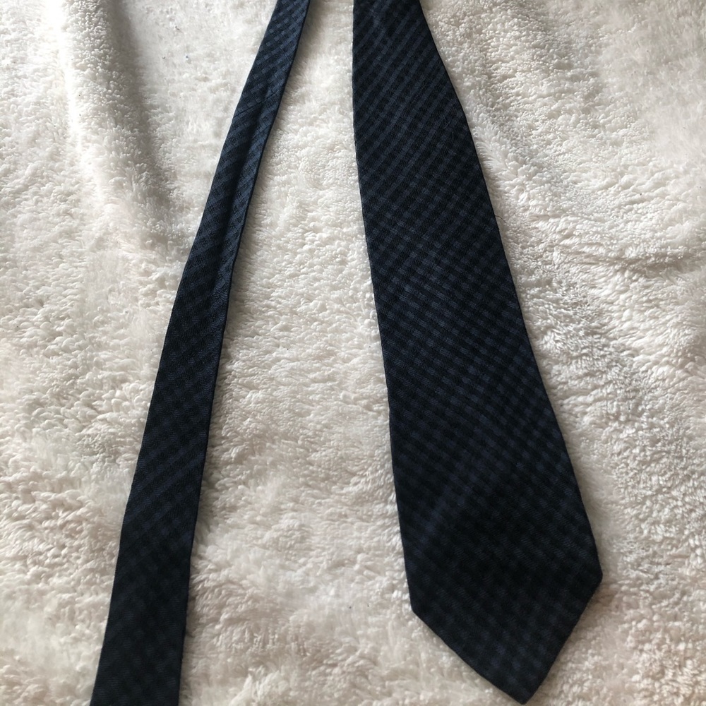 Glorgio Armani navy blue tie